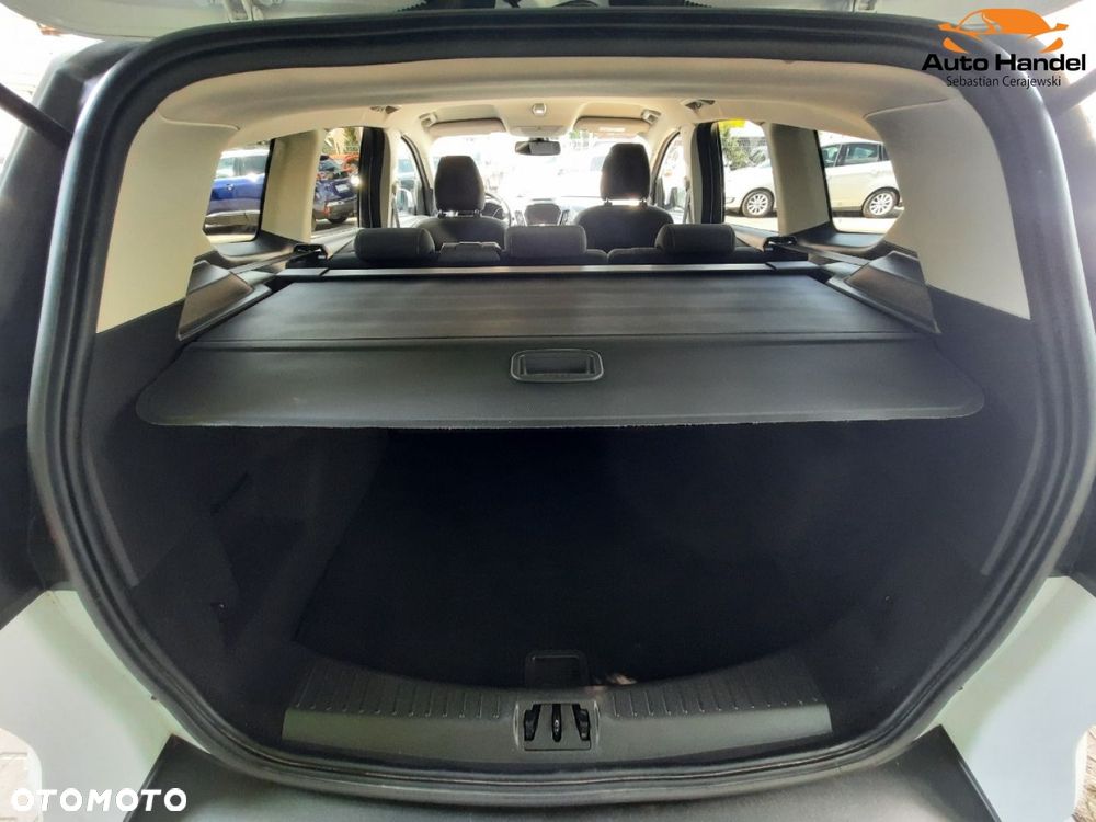 Ford Kuga 1.5 EcoBoost 2x4 Titanium - 18