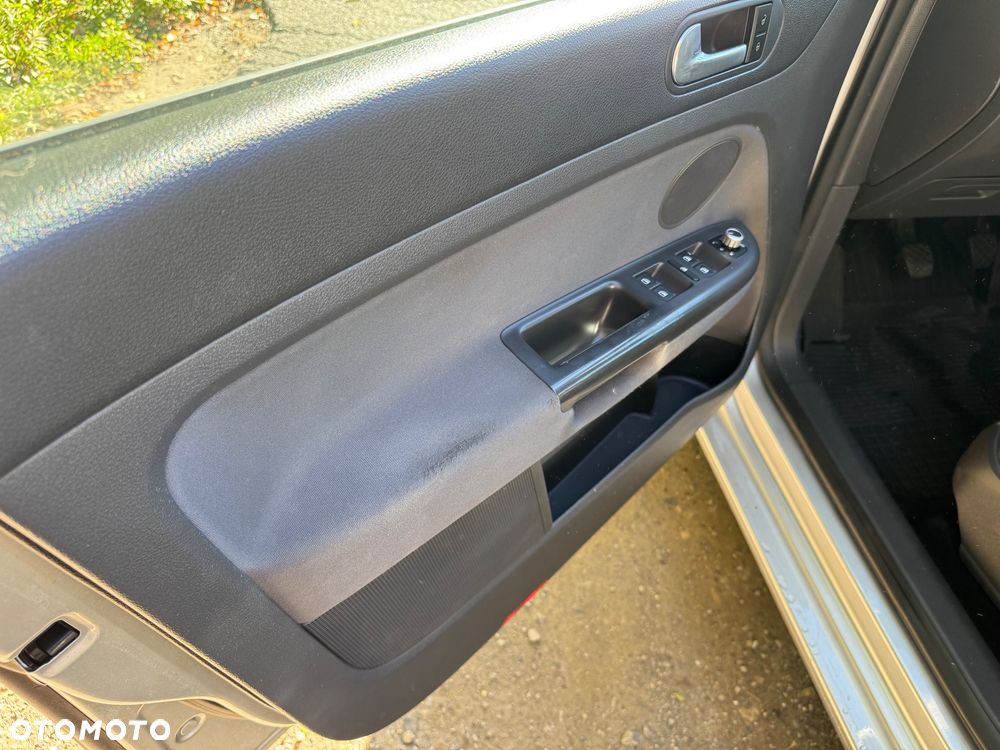 Volkswagen Golf Plus 2.0 TDI Trendline - 17