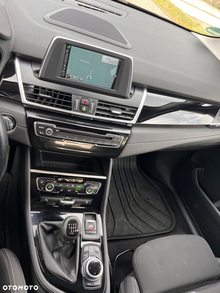 BMW Seria 2 218d Active Tourer Sport Line - 17