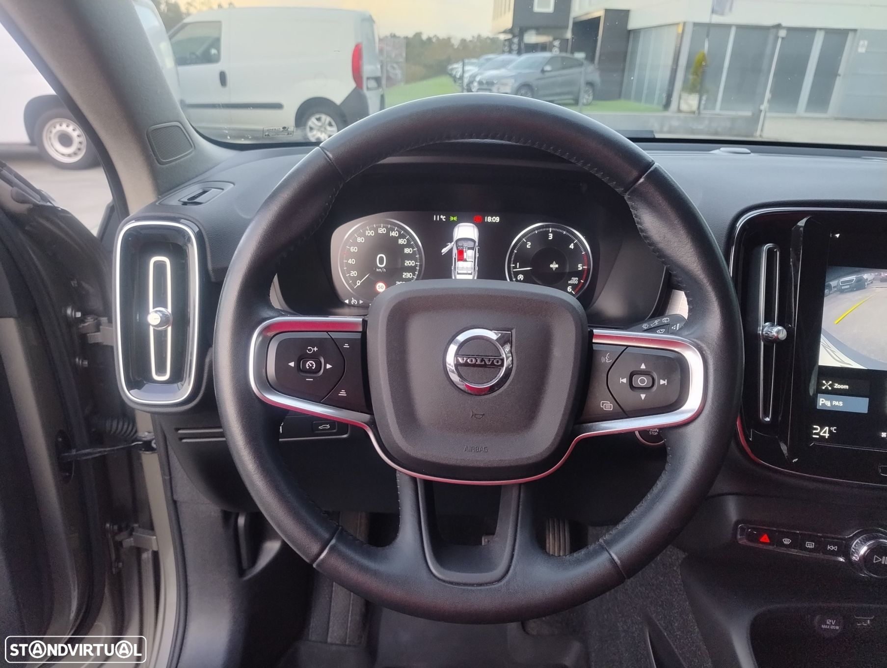 Volvo XC 40 2.0 D3 Momentum - 32