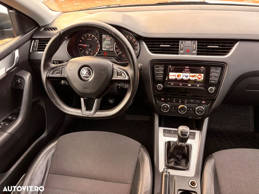 Skoda Octavia 2.0 TDI ELEGANCE - 20