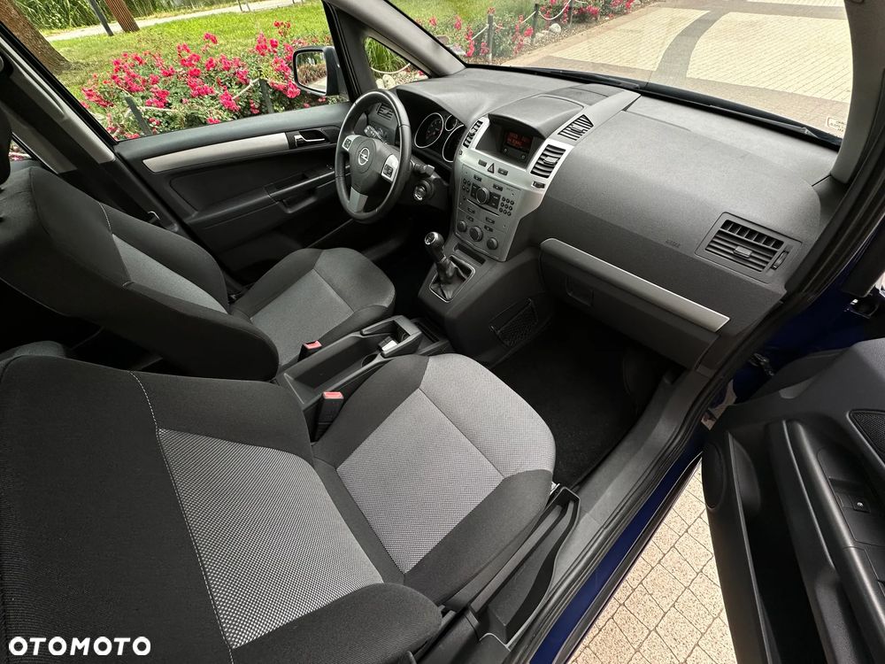Opel Zafira 1.8 Family - 8