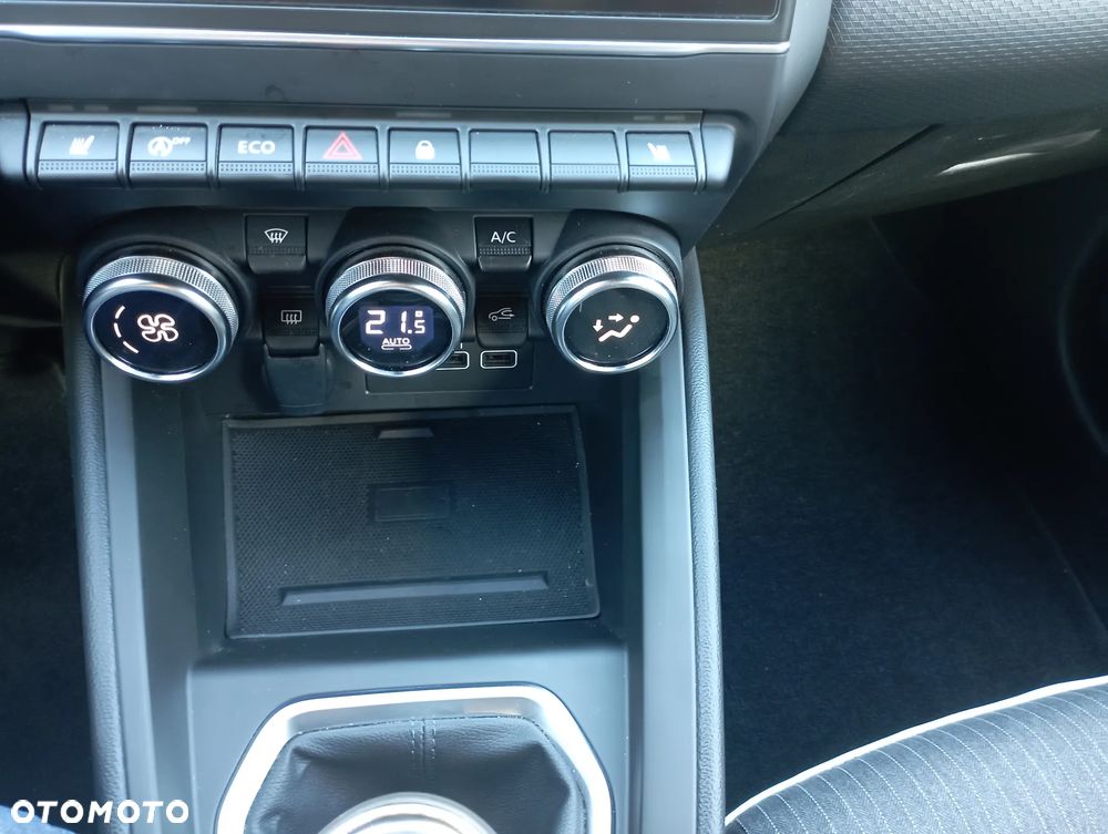 Mitsubishi Colt 1.0T Intense Style Cold - 21
