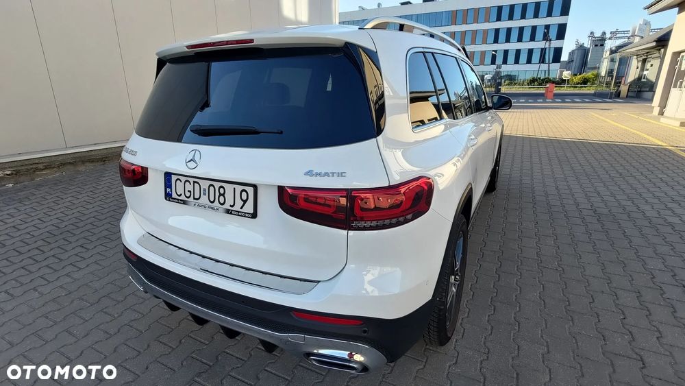 Mercedes-Benz GLB 200 4-Matic AMG Line 8G-DCT - 4