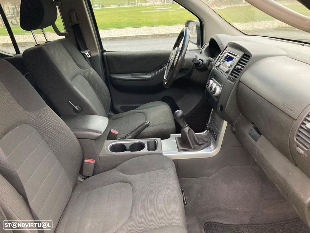 Nissan Navara 2.5 dCi CD LE Hi-Tech 4WD - 19