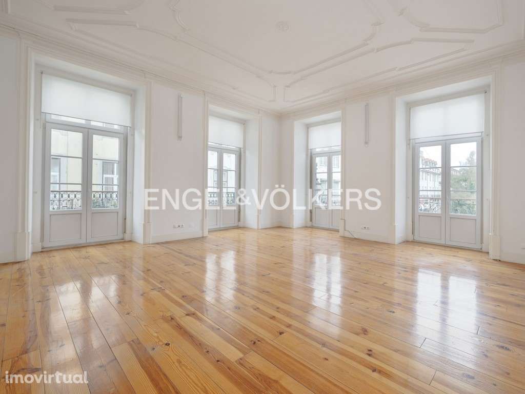 Amplo Escritório junto à Sé - Grande imagem: 2/24