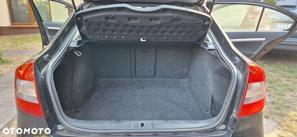 Skoda Octavia 1.4 TSI Ambiente DSG - 8