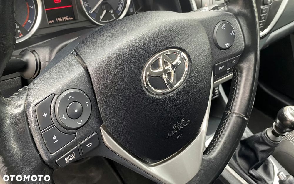 Toyota Auris 1.6 Executive - 31