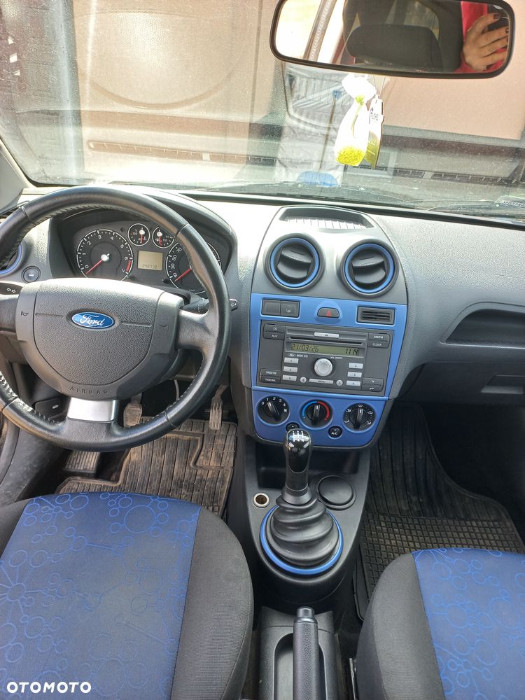 Ford Fiesta - 5