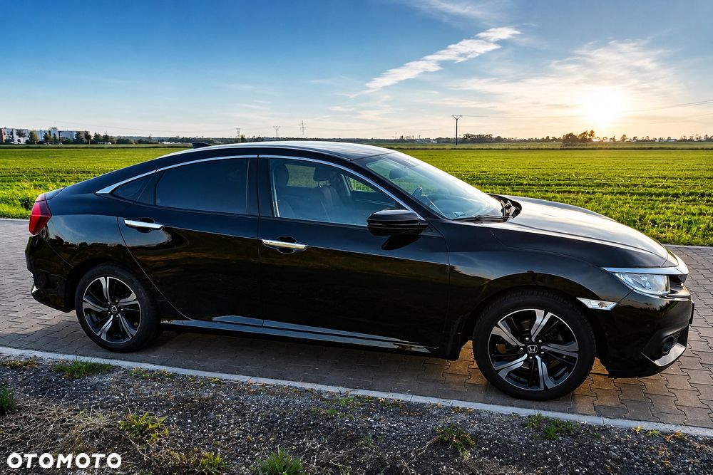 Honda Civic 1.5 T Elegance - 1