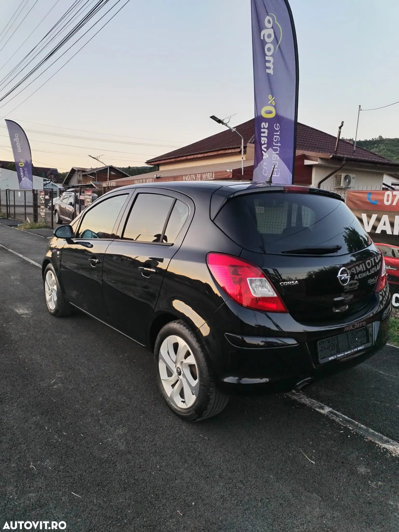 Opel Corsa 1.4 16V Satellite - 12