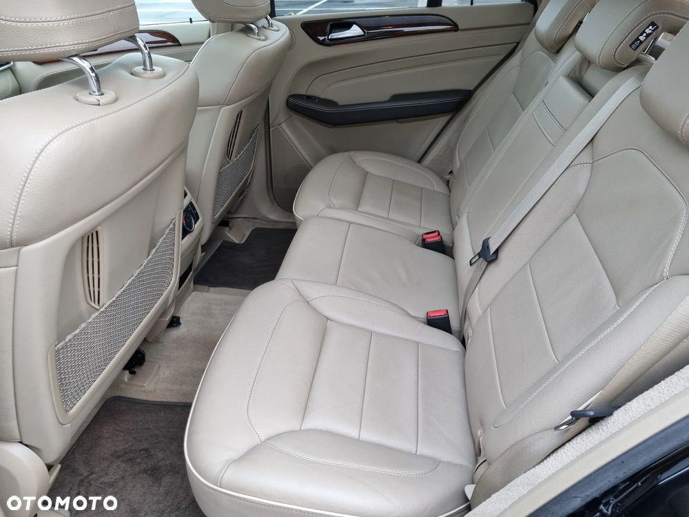 Mercedes-Benz ML - 14