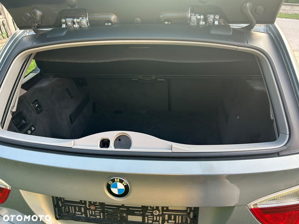 BMW Seria 3 320d - 17