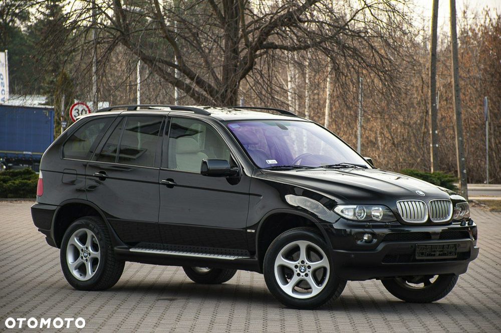 BMW X5 4.4i - 6