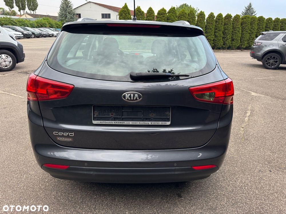 Kia Ceed 1.6 GDI ISG Dream Team Edition - 7