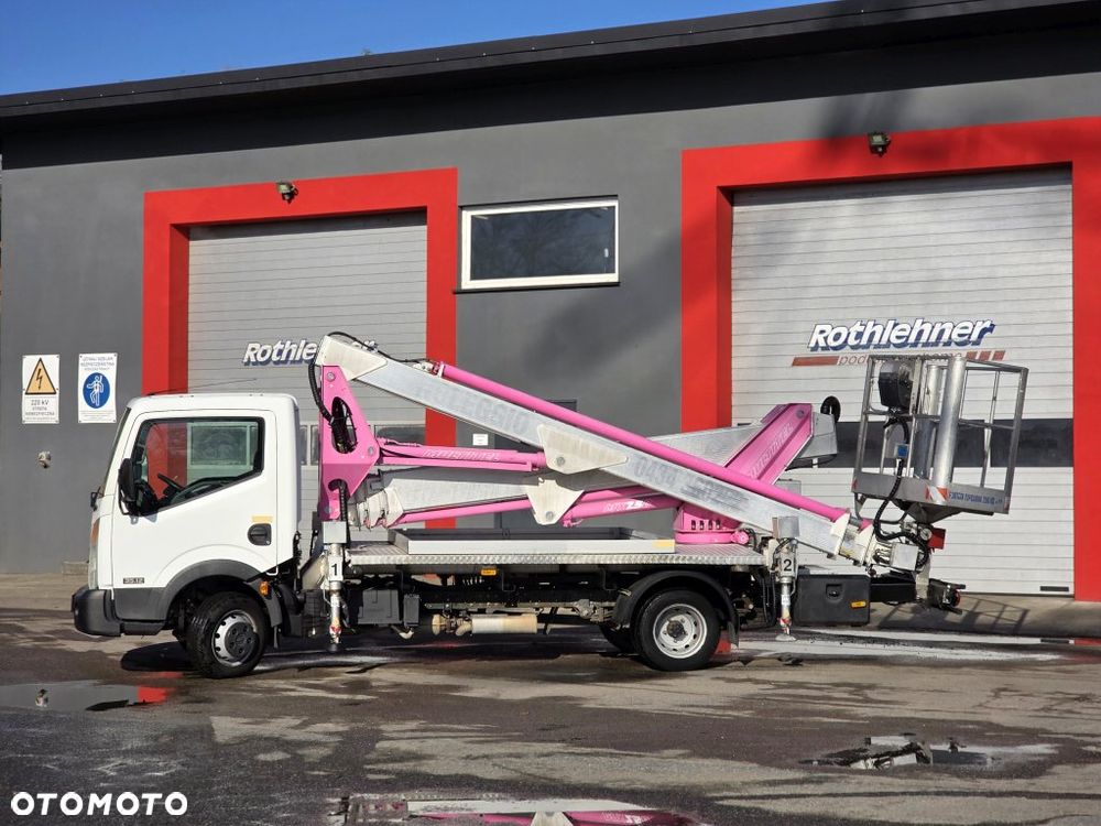 Nissan Cabstar - 4