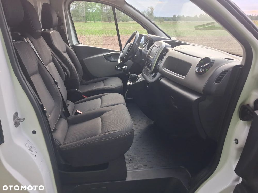 Renault Trafic - 13