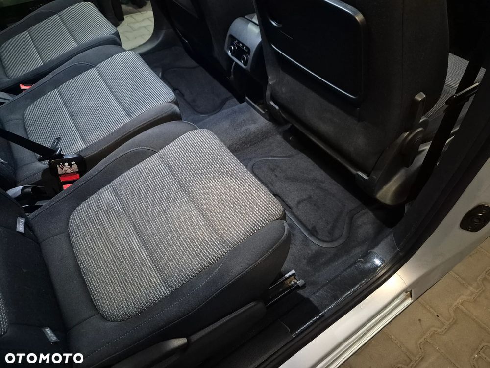 Volkswagen Sharan 2.0 TDI Comfortline - 15