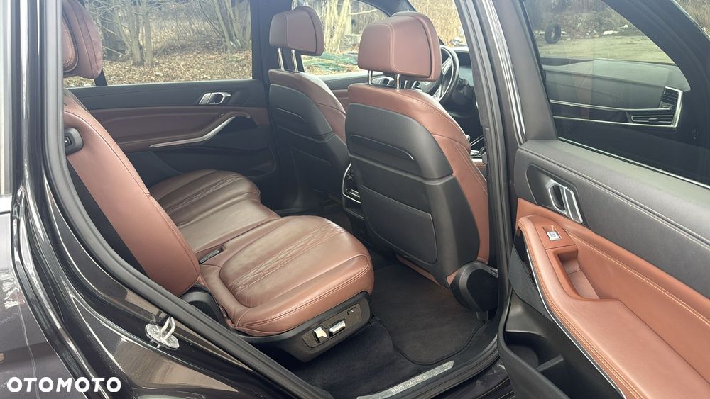 BMW X7 - 8