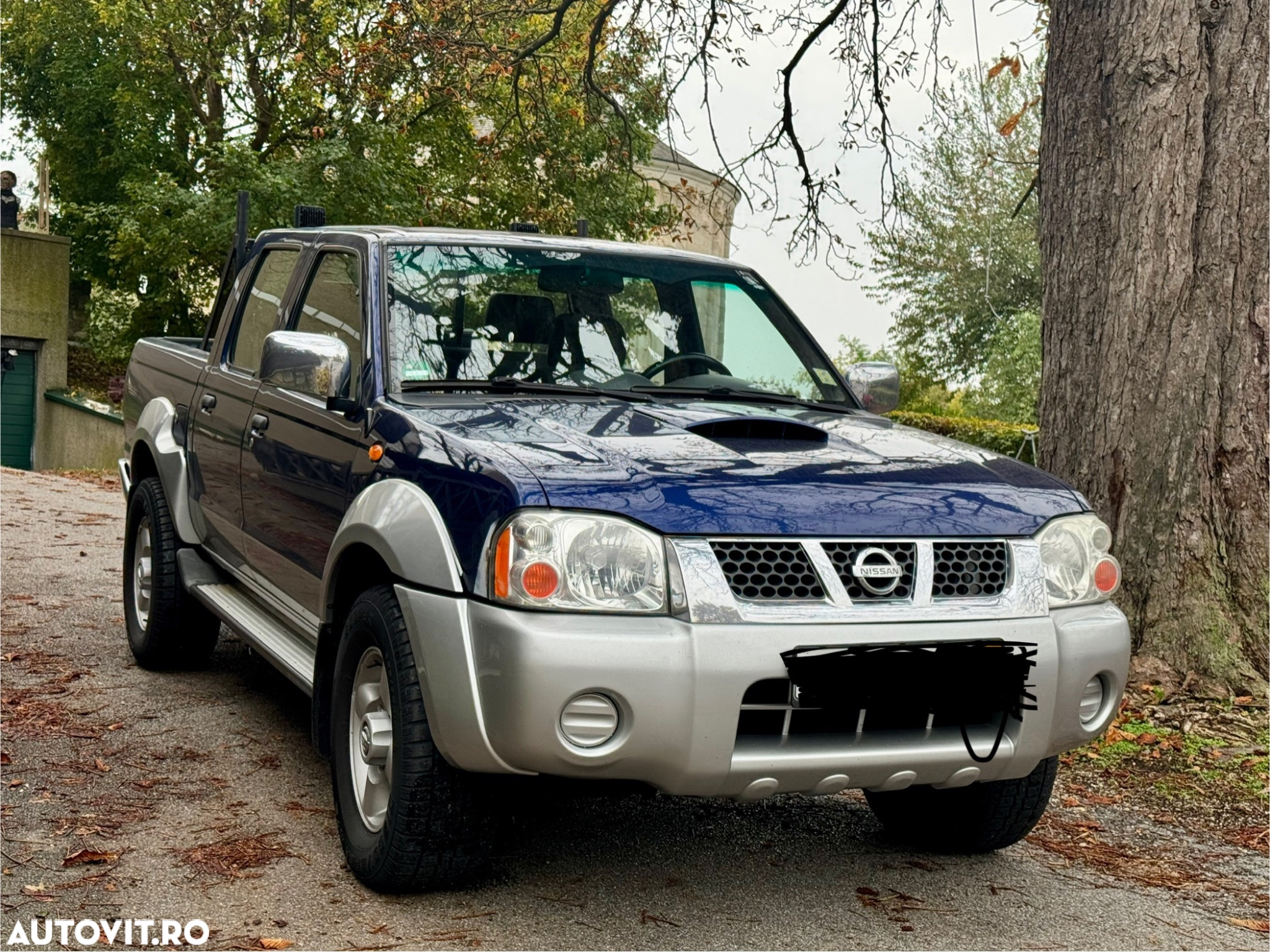 Nissan Pickup - 12