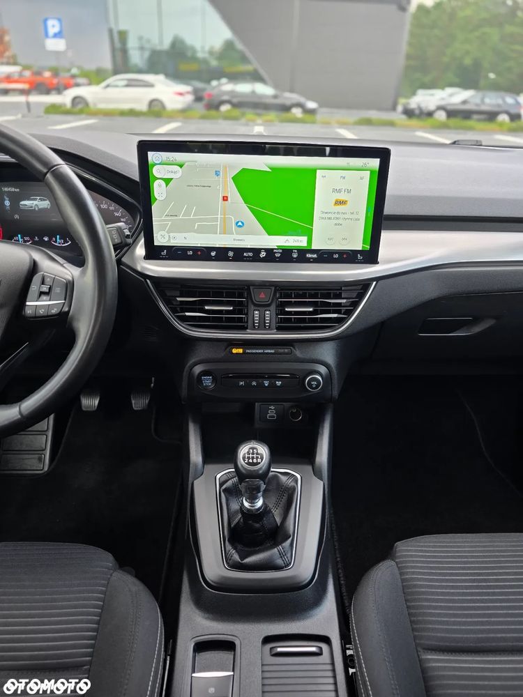 Ford Focus 1.0 EcoBoost Titanium Design - 32