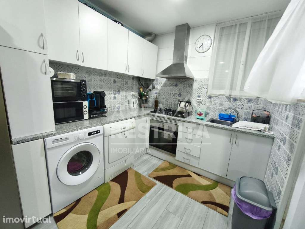 Moradia T3 em zona de acionistas Parque Verde, Fernão Ferro - Grande imagem: 4/35