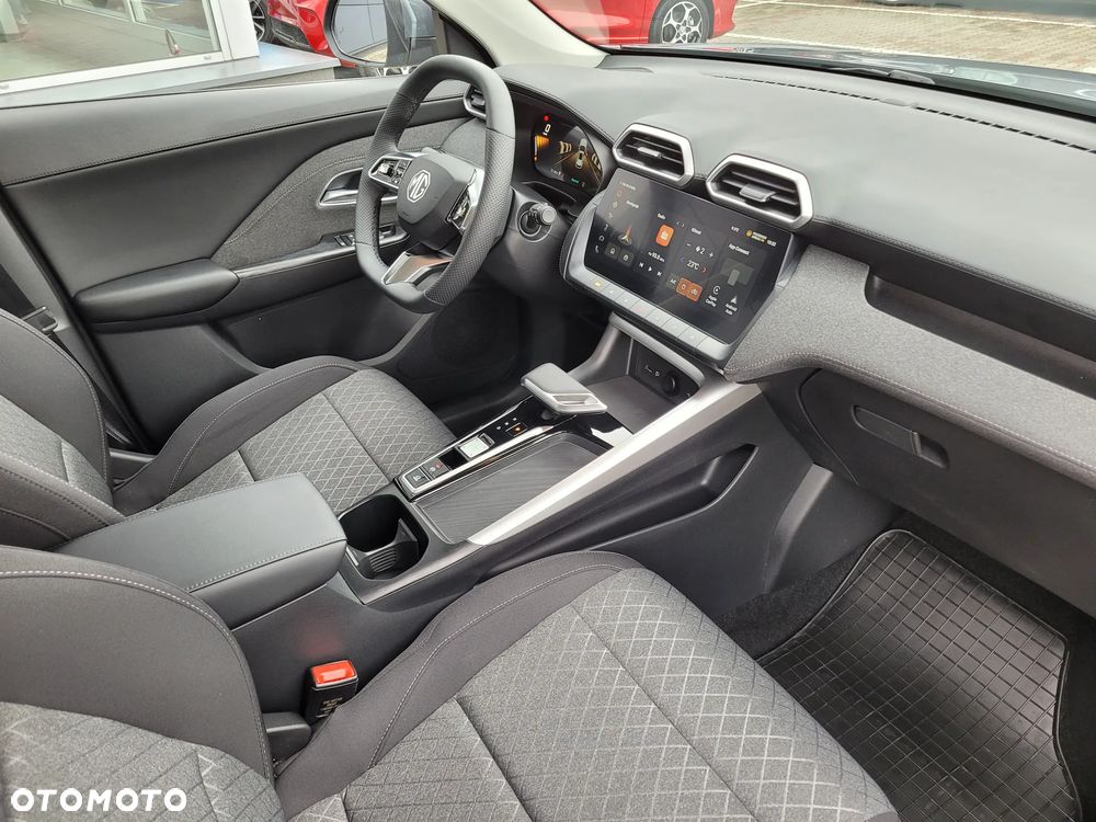 MG ZS Hybrid+ - 9