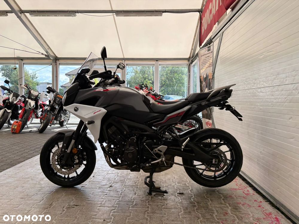 Yamaha MT - 11