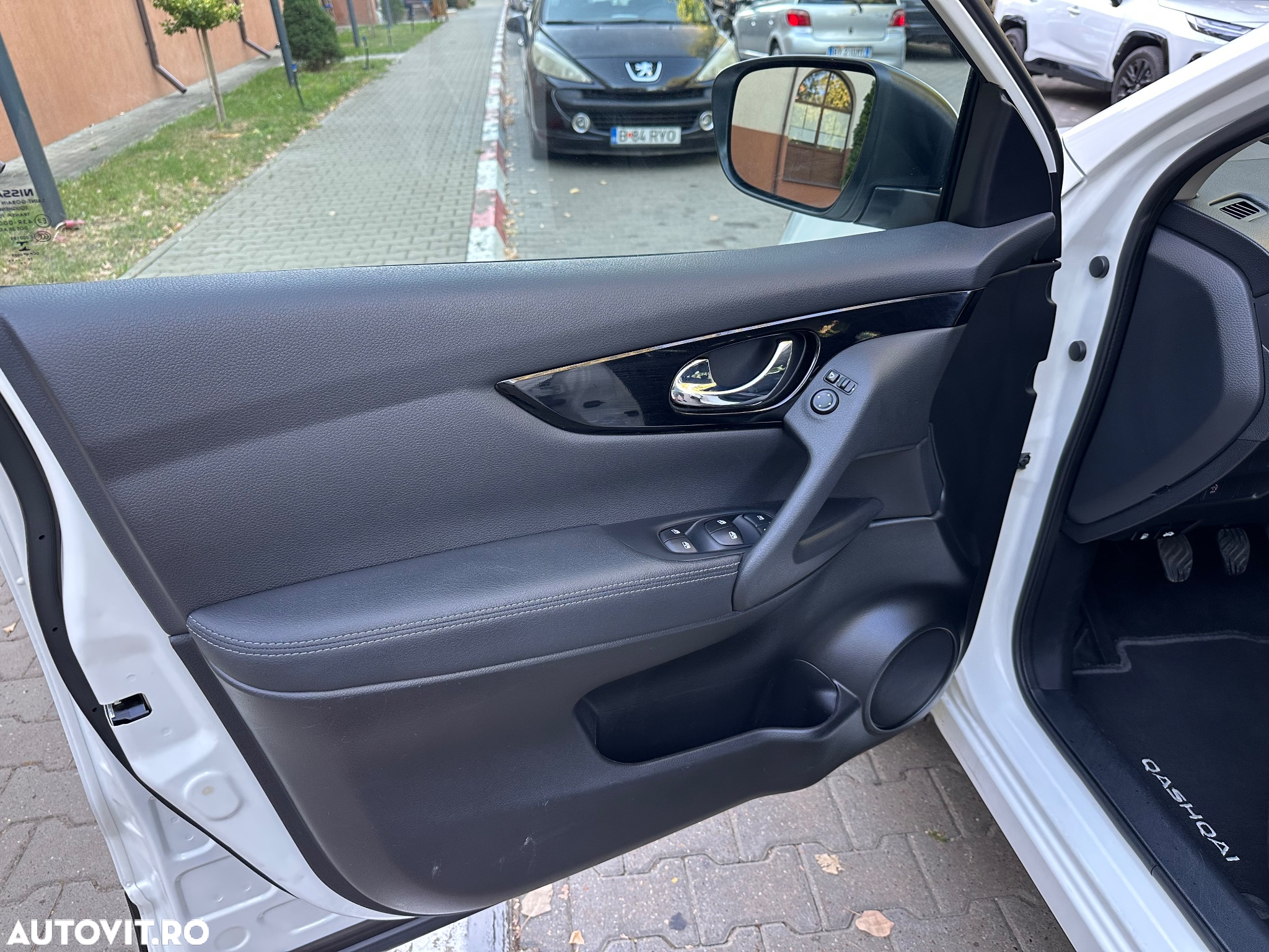Nissan Qashqai 1.5 DCI N-CONNECTA - 11