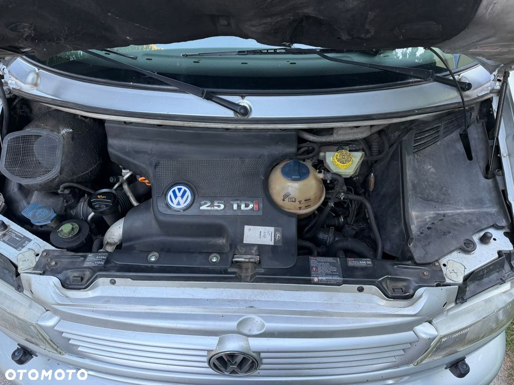 Volkswagen Caravelle - 20