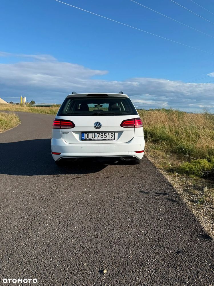 Volkswagen Golf - 5