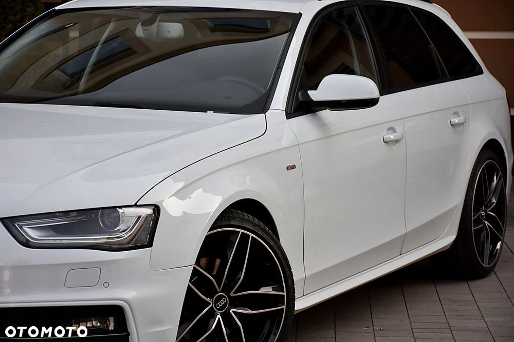 Audi A4 Avant 2.0 TDI DPF clean diesel multitronic S line Sportpaket - 11