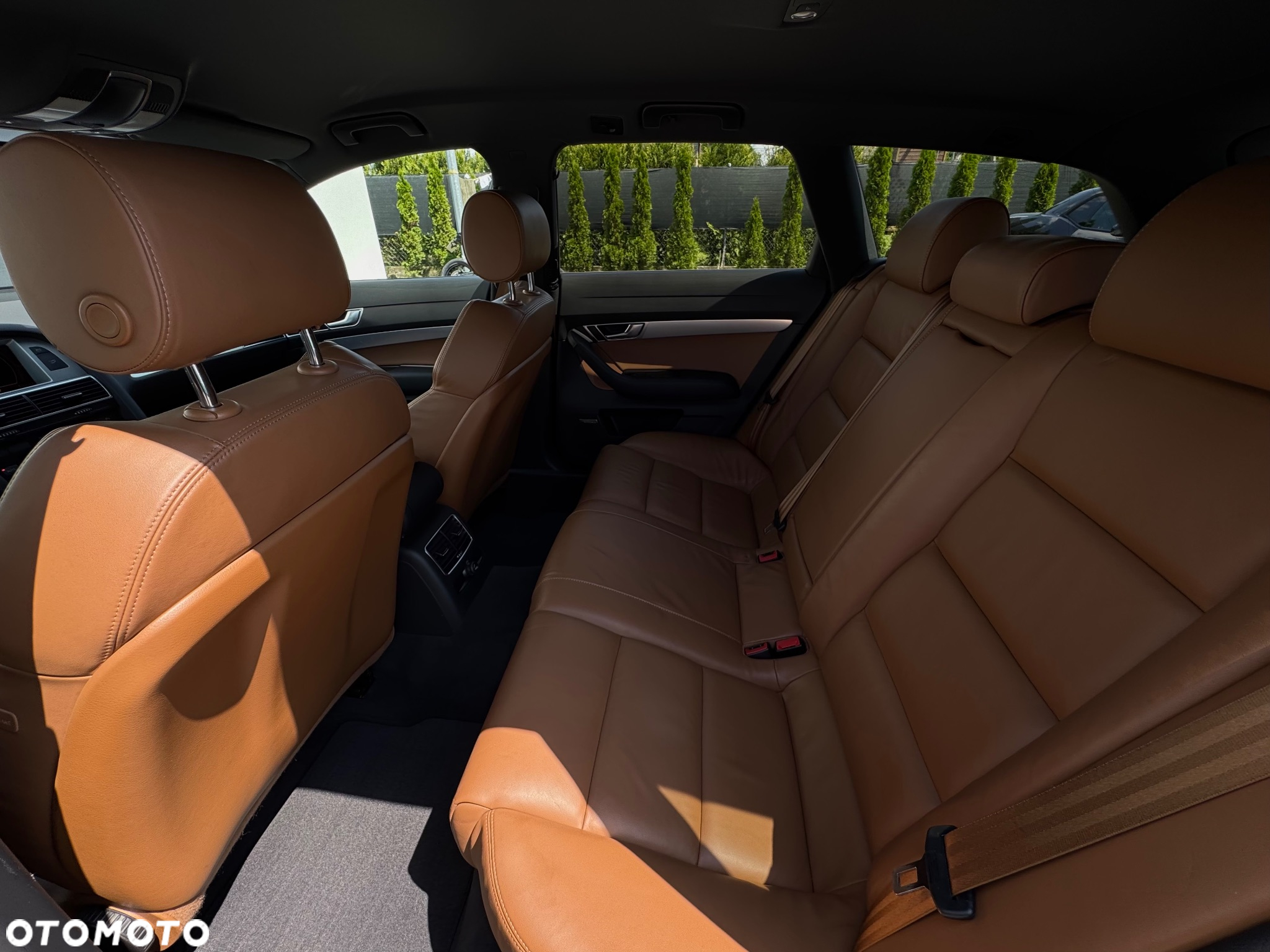 Audi A6 Avant 2.4 - 32