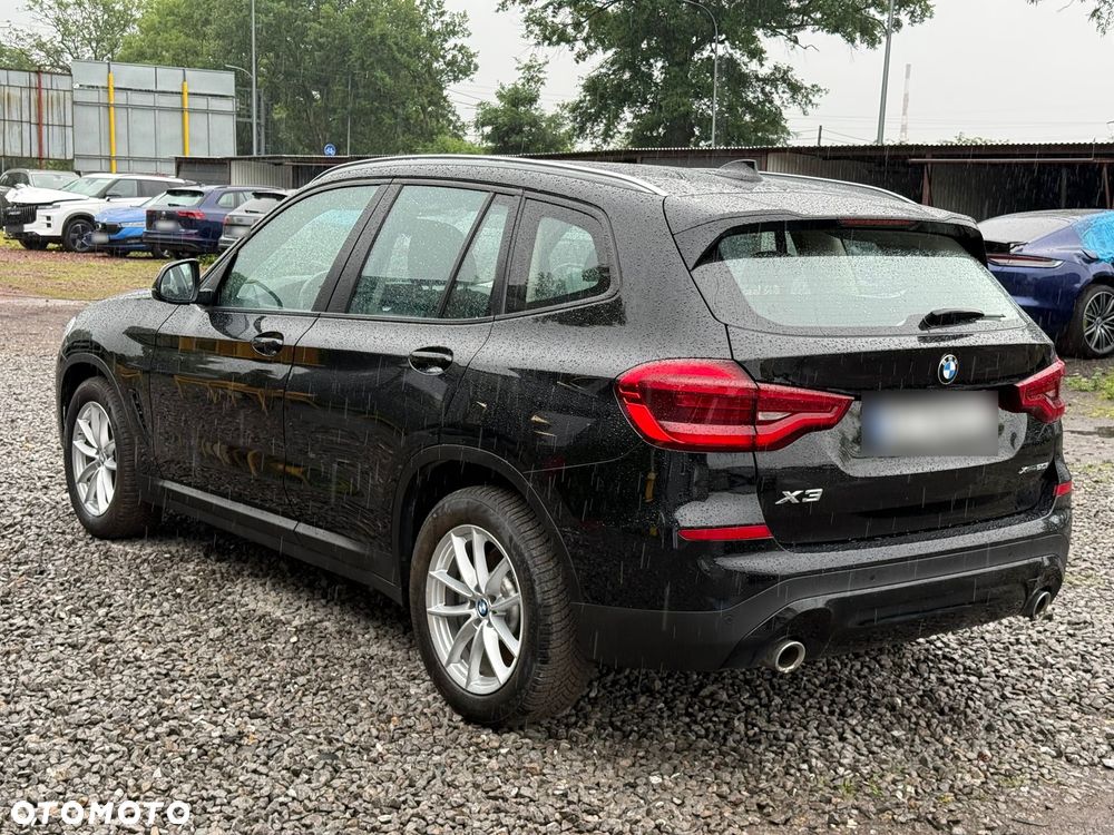 BMW X3 xDrive20i Advantage - 13