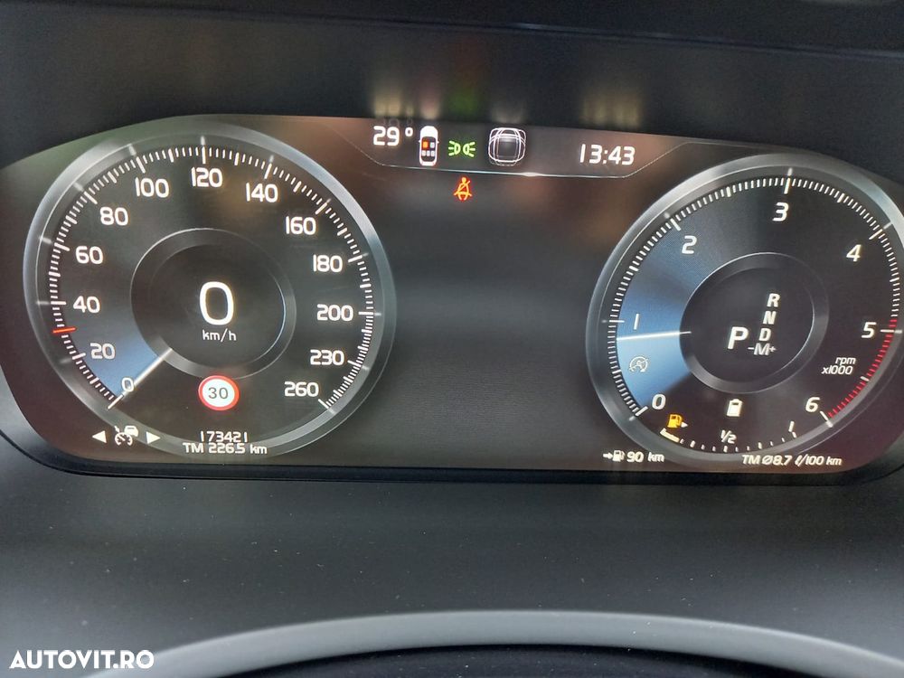 Volvo XC 90 B5 MHEV AWD 5 locuri Momentum Pro - 24