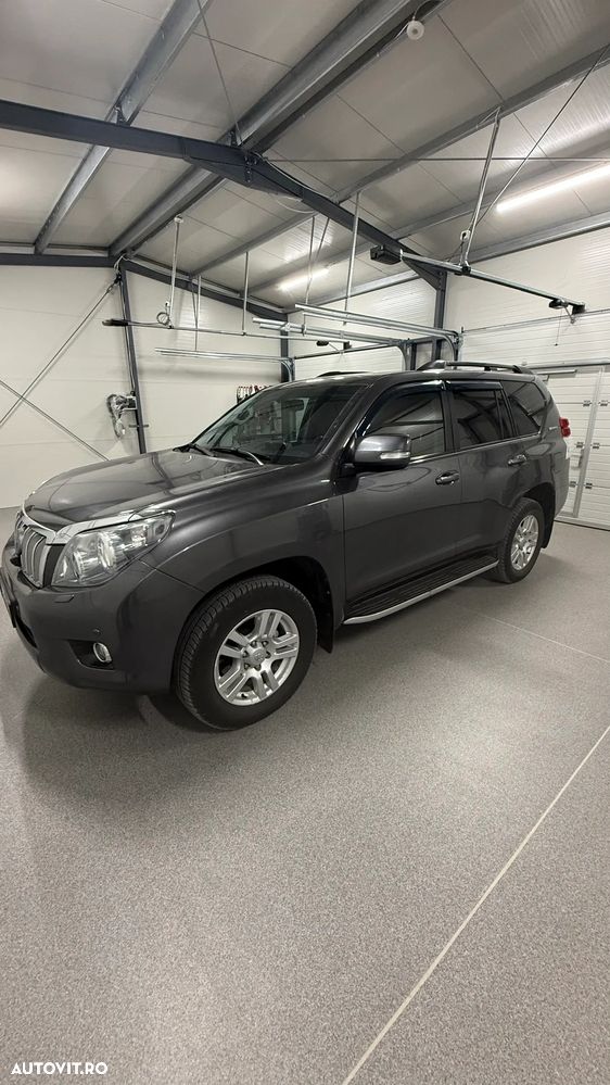 Toyota Land Cruiser - 11