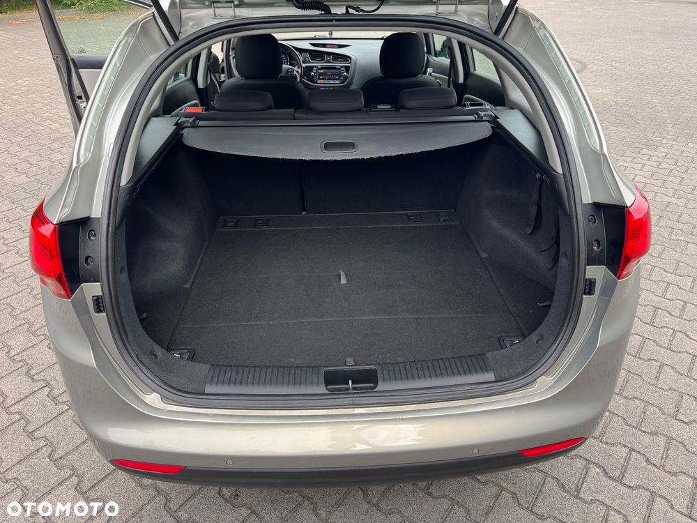 Kia Ceed 1.6 GDI Business Line - 27