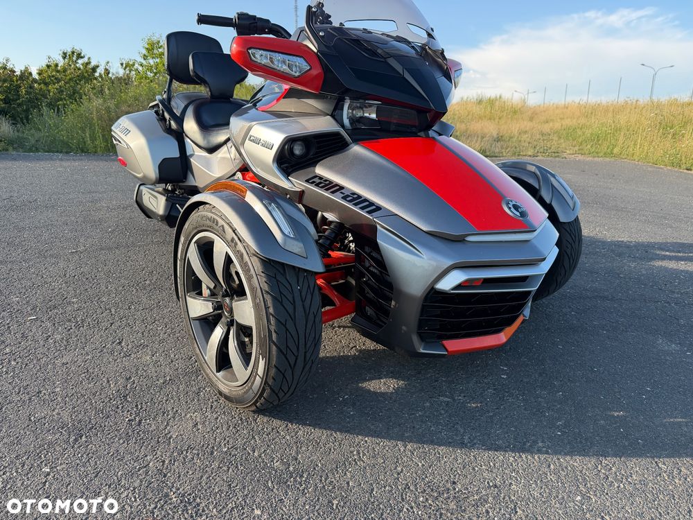 Can-Am Spyder - 1