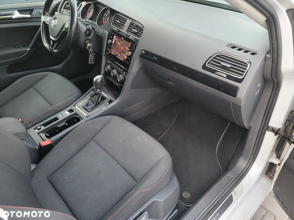 Volkswagen Golf 1.4 TSI DSG Sound - 21