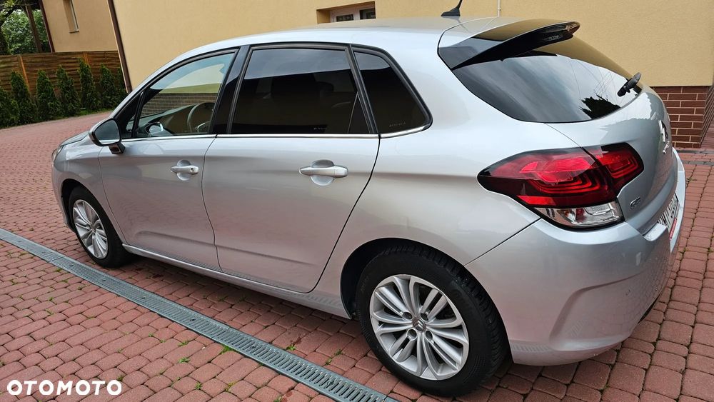 Citroën C4 e-HDi 115 ETG6 Exclusive - 21