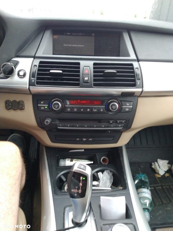 BMW X5 4.8i xDrive - 4