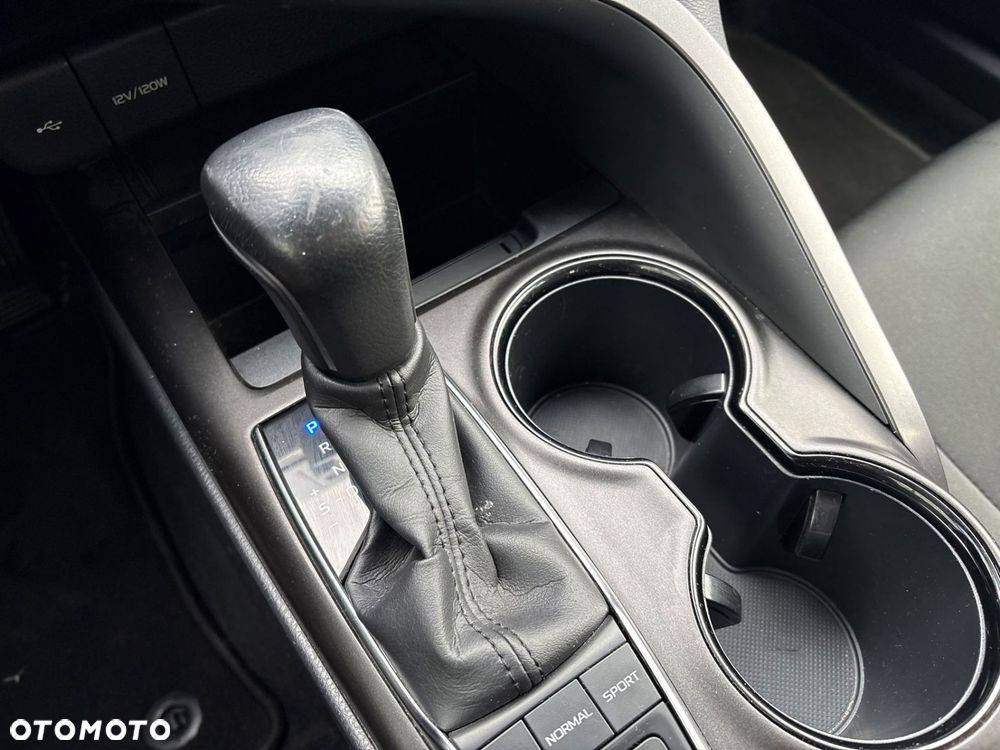 Toyota Camry 2.5 Hybrid Comfort CVT - 15