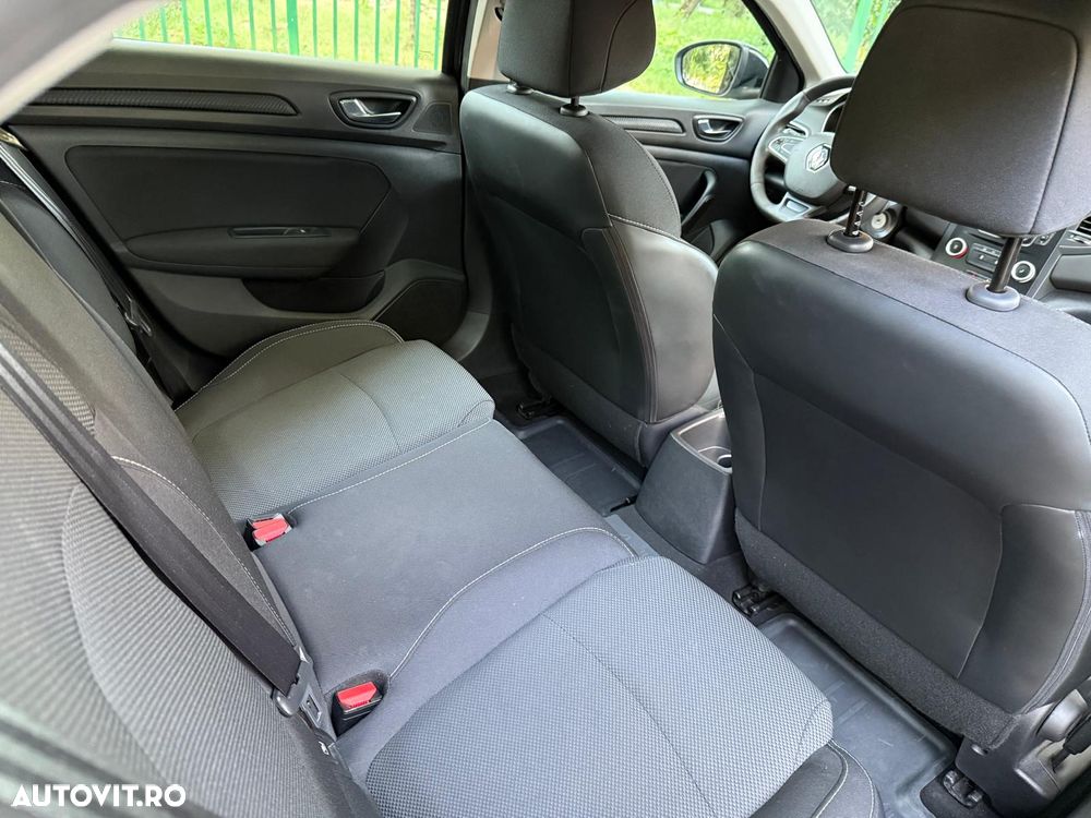Renault Megane TCE GPF Life - 14