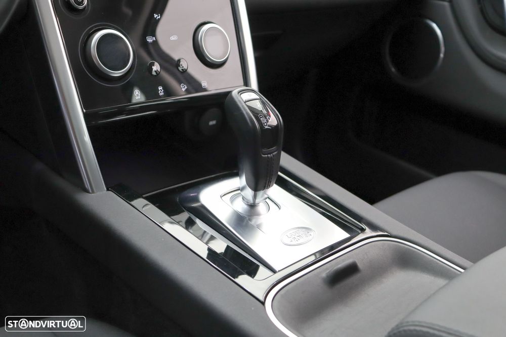Land Rover Discovery Sport P300e Dynamic SE - 31