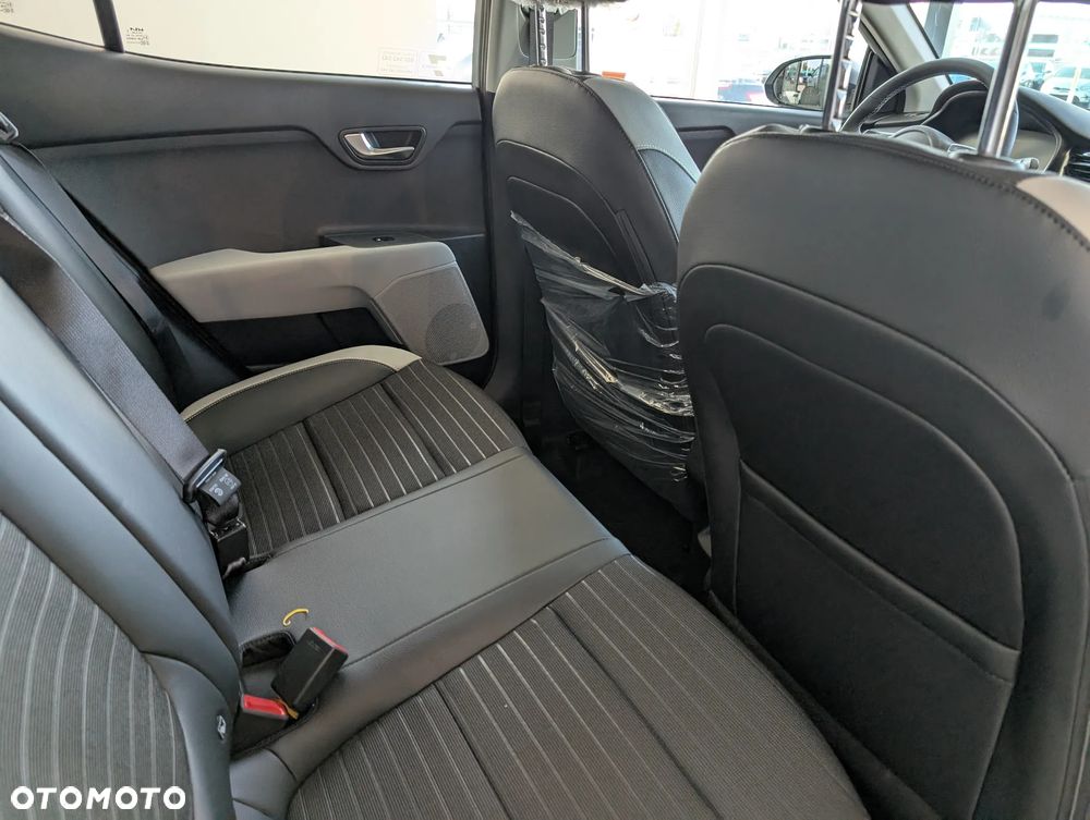 Kia Stonic 1.2 L - 6