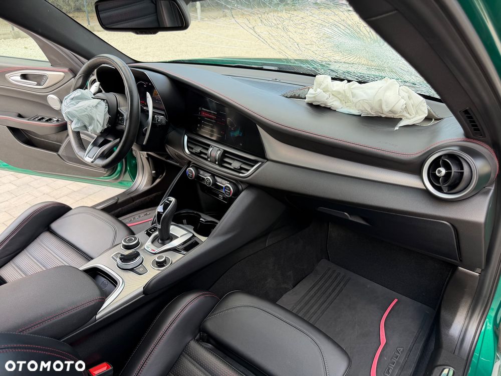 Alfa Romeo Giulia 2.0 Turbo Tributo Italiano Q4 - 38