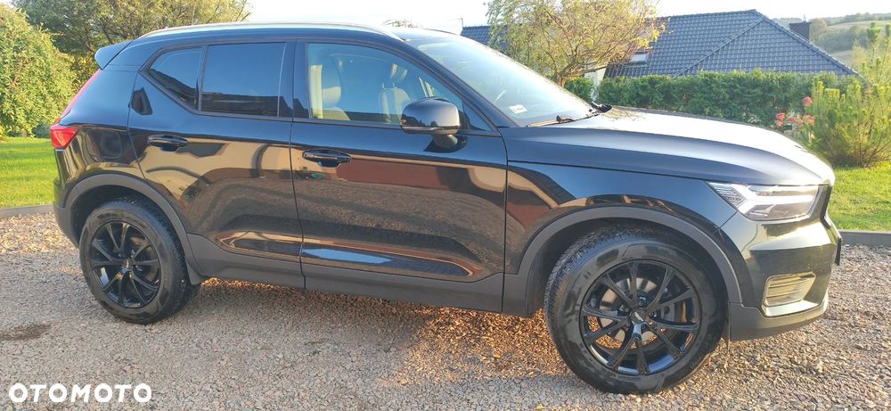 Volvo XC 40 T3 Momentum Pro - 37