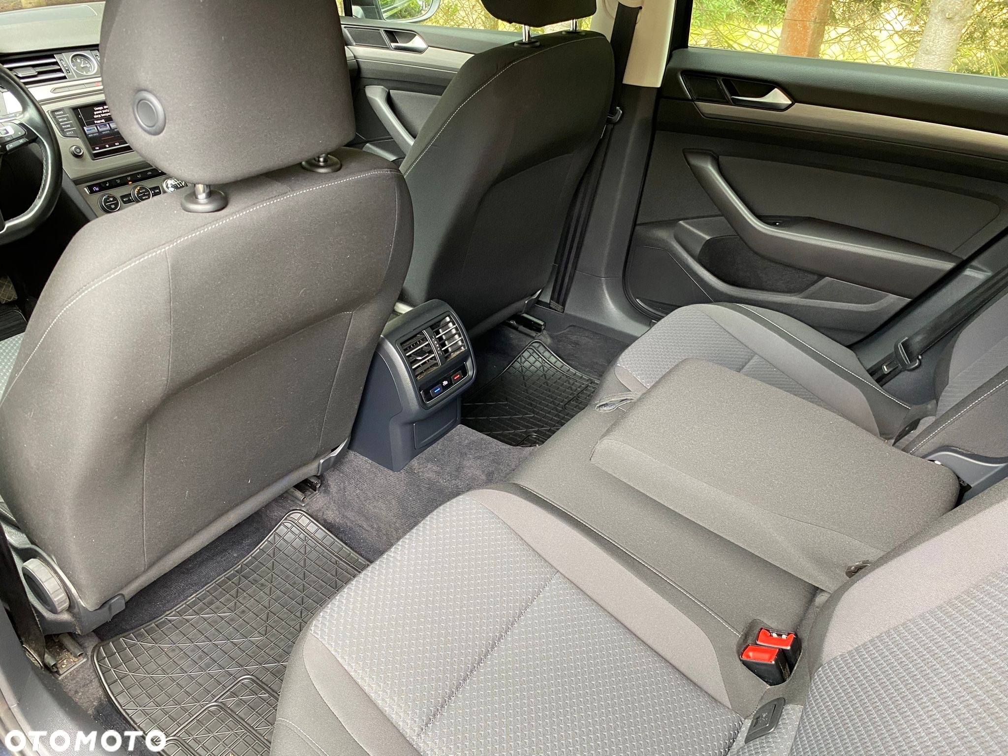 Volkswagen Passat 2.0 TDI BMT Comfortline - 9