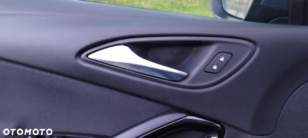 Opel Astra 1.4 Turbo Edition - 24