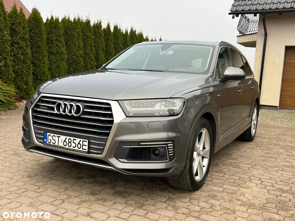 Audi Q7 - 1